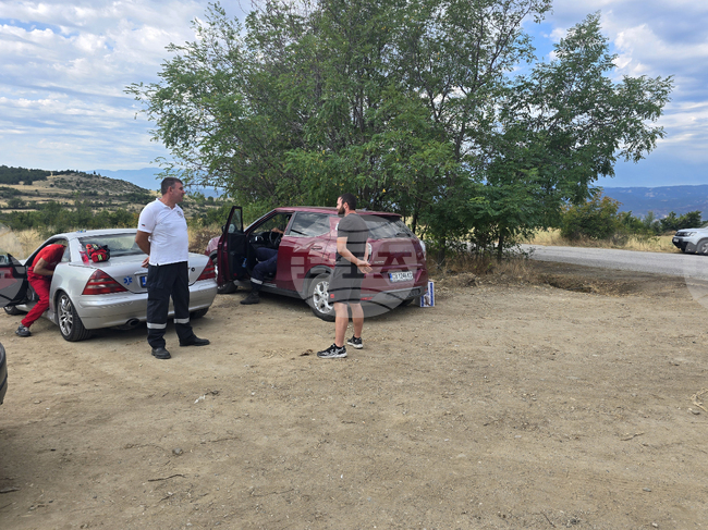 Повече от 100 души участват в гасенето на пожара в Пирин, каза директорът на Държавно горско стопанство - Струмяни Иван Ризов