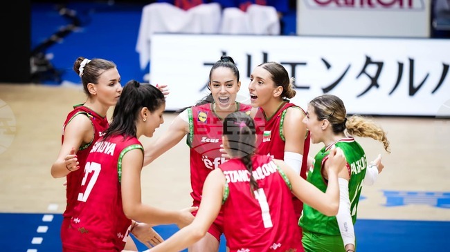 Националният тим по волейбол за жени до 21 години е на полуфинал на Световното първенство след успех на Полша, ще се бори за медали