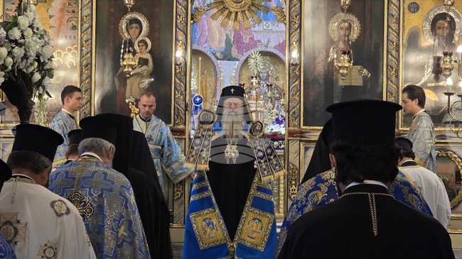  Бог не иска от нас нищо друго, освен сърцата ни, каза пловдивският митрополит Николай пред миряните