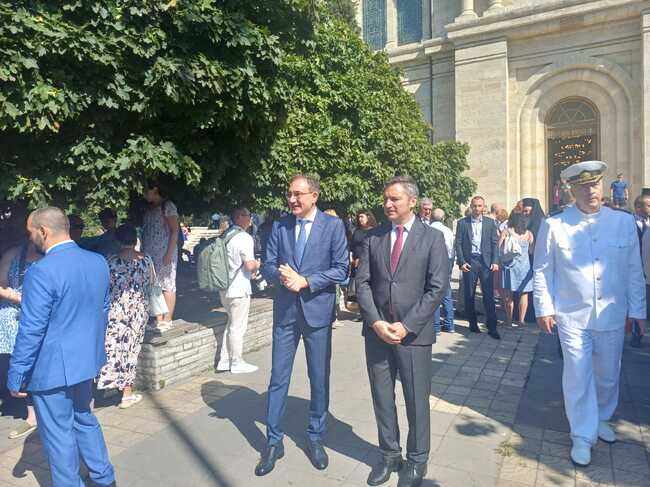 Министър Гуцанов: работим майчинските за втората година да са около размера на минималната заплата