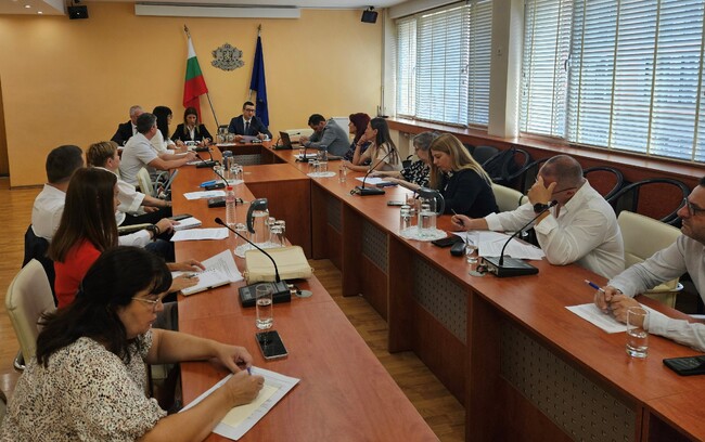 МИИ: Министерството на икономиката и бизнесът обсъдиха насоки за правилно прилагане на задължението за двойно обозначаване на цените на стоките и услугите