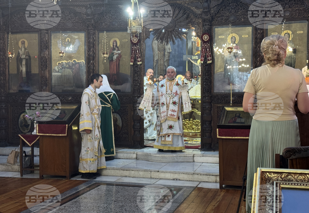 Казанлък - храм „Успение Богородично“ - празник