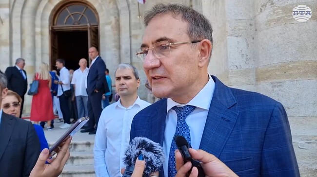 До края на юни 2026 г. ще приключат ремонтите на 81 домове за възрастни хора, каза министър Борислав Гуцанов