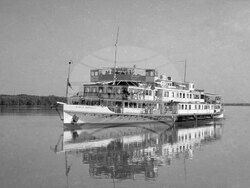 На разходка по река Дунав с пътническия речен кораб  „Георги Димитров“ през 1953 година