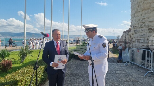 С тържествен ритуал по издигане на знамената започна празникът на Несебър 