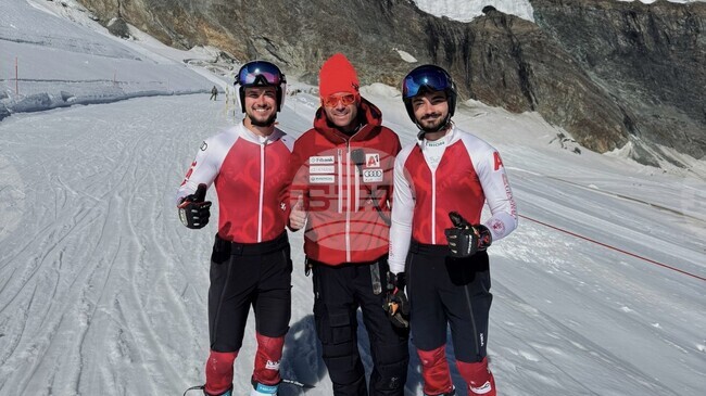 Националите в алпийските ски Константин Стоилов и Иван Главчев продължават подготовката си с лагер на сняг в Швейцария