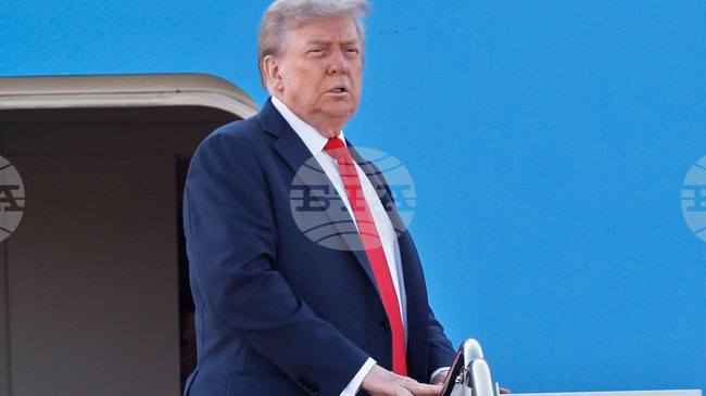 Тръмп и Лукашенко проведоха телефонен разговор преди срещата в Аляска