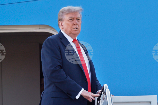 Тръмп и Лукашенко проведоха телефонен разговор преди срещата в Аляска