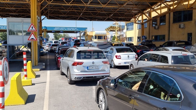 Traffic Is Heavy at Border with Turkiye, Serbia