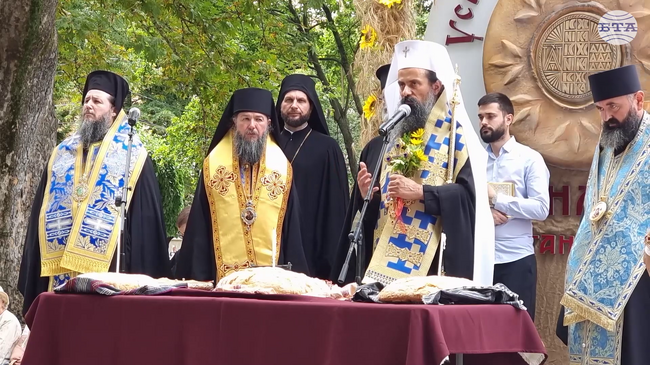 Да отправим молитва към Бог по Своите неведоми пътища да даде траен мир и умиротворение на този свят, каза патриарх Даниил в Кюстендил