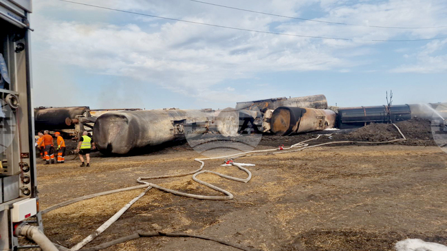 Transport Minister: No Immediate Risk to Public, All Services Mobilized after Freight Train Derailment