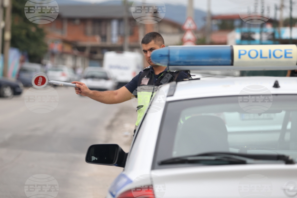 Неправоспособен водач с положителни проби за алкохол и наркотици e катастрофирал в София, казаха от СДВР
