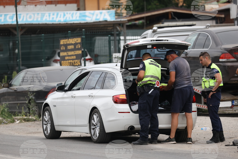 Близо 300 водачи са проверени при започналата снощи спецакция на СДВР, задържани са четирима