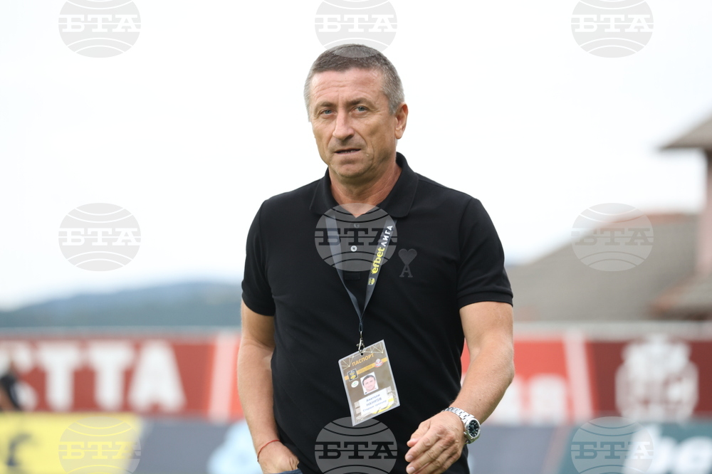 По време на паузата в шампионата трябва да има семинар на съдиите, заяви треньорът на Монтана Анатоли Нанков