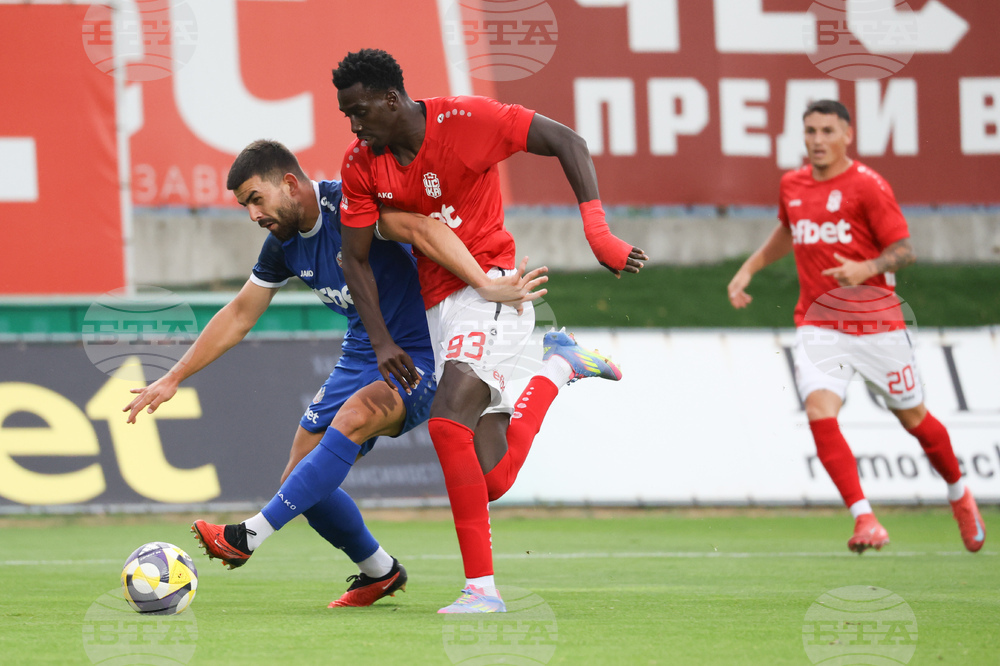 Монтана постигна първа победа в Първа лига, като надигра Септември