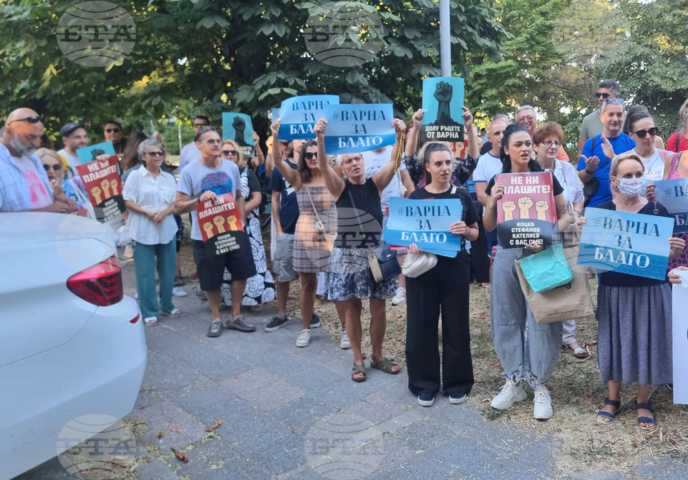 Varna Residents Protest Mayor Kotsev’s Arrest as City Celebrates Its Holiday