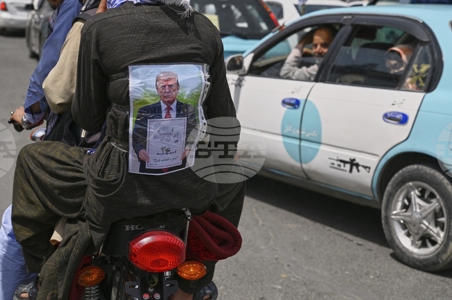 Американски представители проведоха разговори с правителството на талибаните относно американци, задържани в Афганистан 