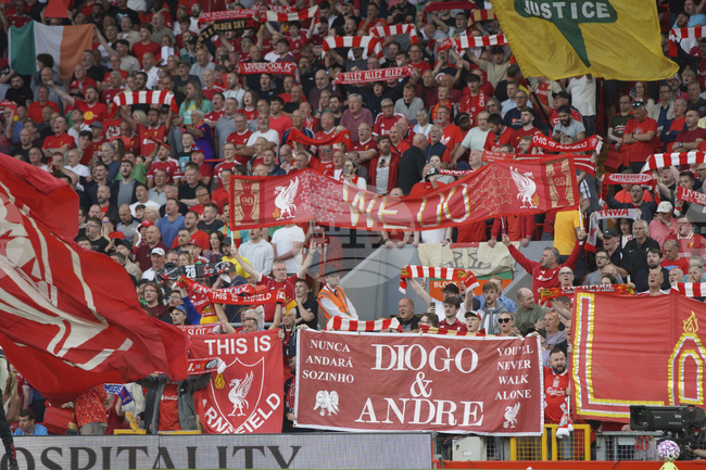 Легендата на Уелс и Ливърпул Тошак отрича твърденията, че страда от деменция