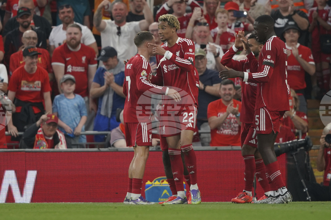 Привличането на нов защитник ще ускори напредъка на Ливърпул, заяви Върджил ван Дайк