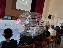 Превантивно-информационен център за борба с наркотичните вещества към Община Ловеч