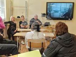 Превантивно-информационен център за борба с наркотичните вещества към Община Ловеч