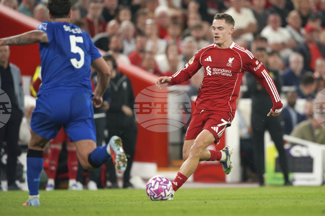 Директор на Байер Леверкузен вярва, че Флориан Вирц ще се превърне в решаващ футболист и за Ливърпул