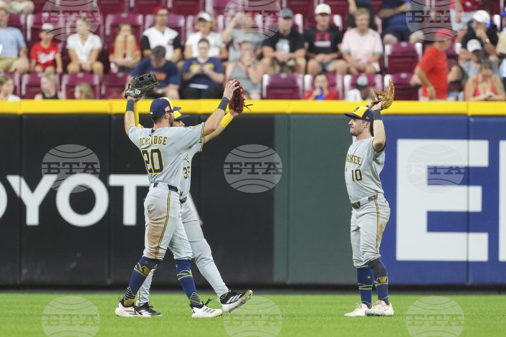Brewers Reds Baseball