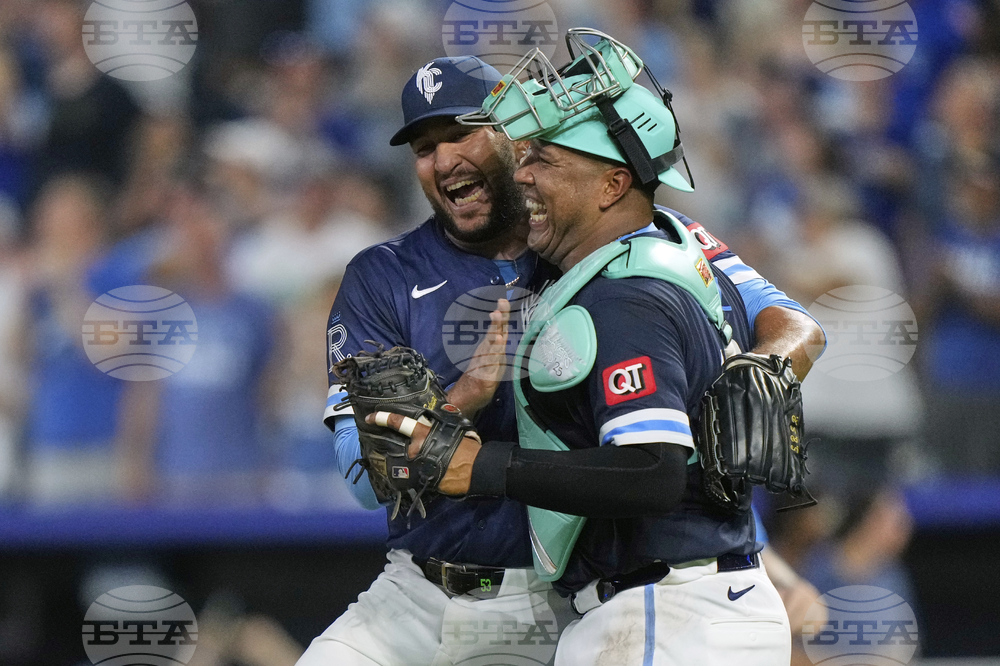 APTOPIX White Sox Royals Baseball
