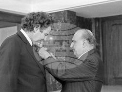 Архив - Микис Теодоракис - България