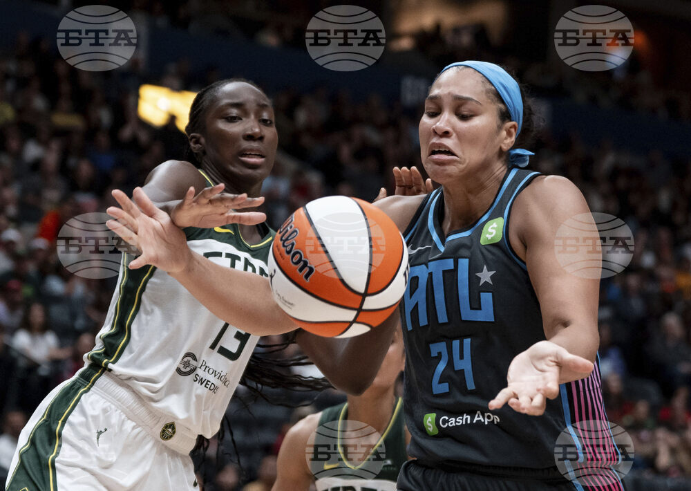 WNBA Storm Dream Basketball