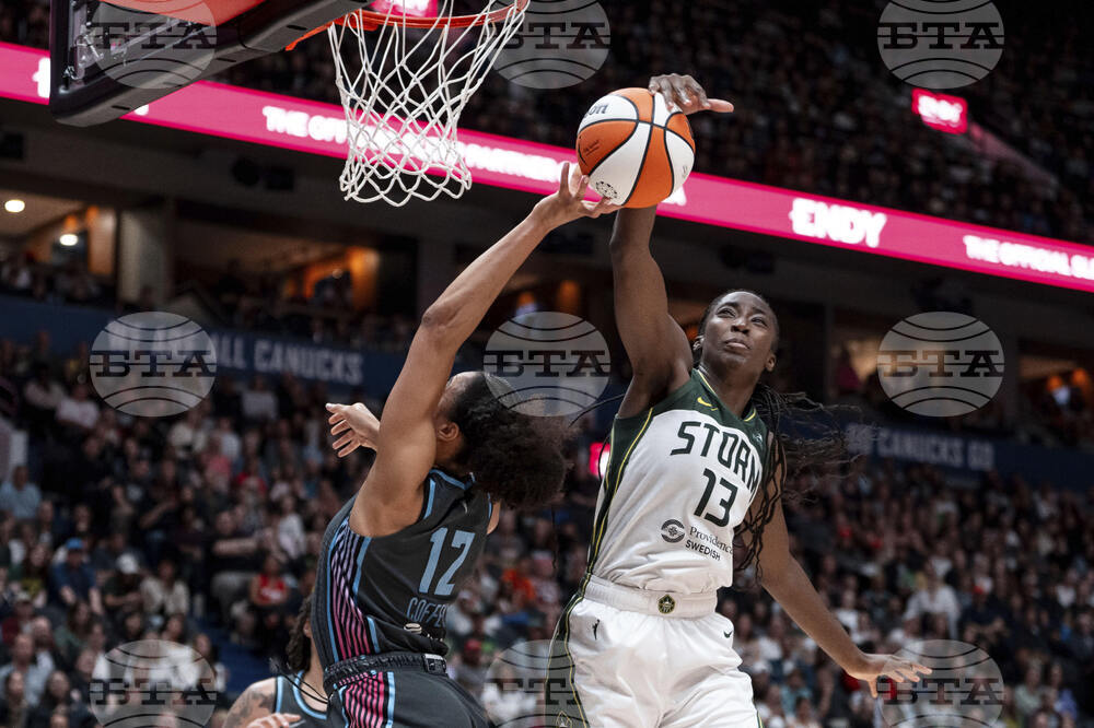 WNBA Storm Dream Basketball