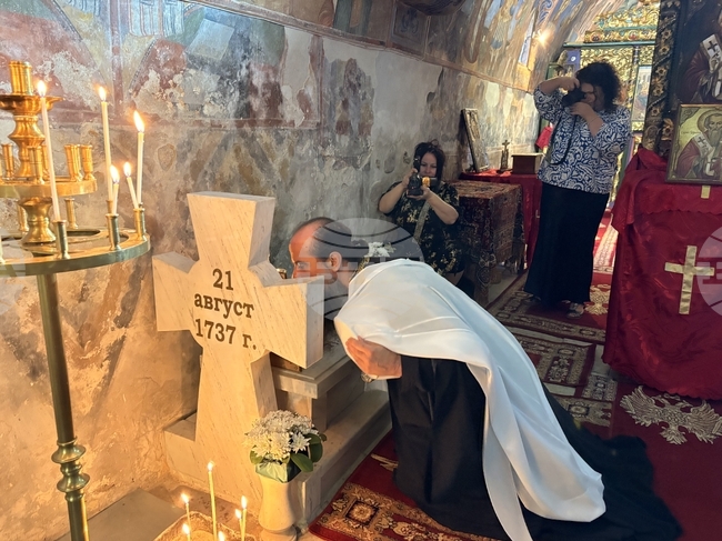 Патриарх Даниил пристигна в Самоков и се преклони пред мощите на покровителя на града - св. свещеномъченик Симеон Самоковски