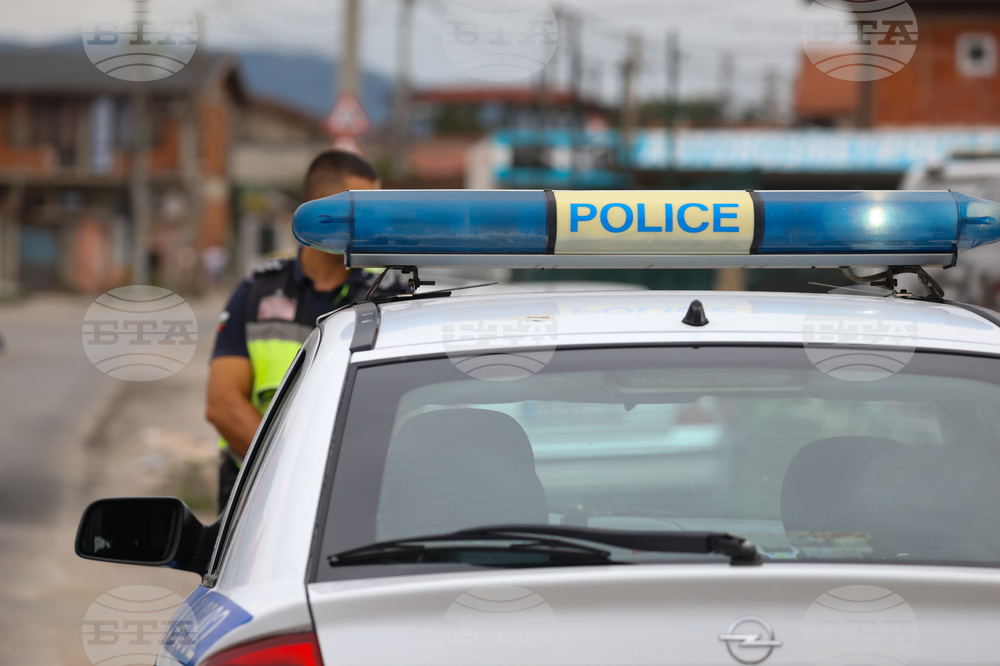 Движението при км 35 на път II-19 Симитли – Банско се осъществява двупосочно в една лента поради катастрофа