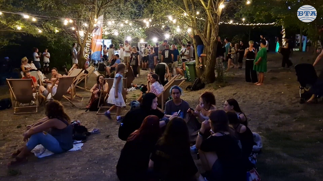 Големият летен арт фестивал на Велико Търново „48 часа Варуша Юг“ започна с различни събития на няколко сцени