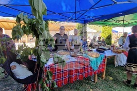 Село Пещера - фолклорен събор и кулинарна изложба