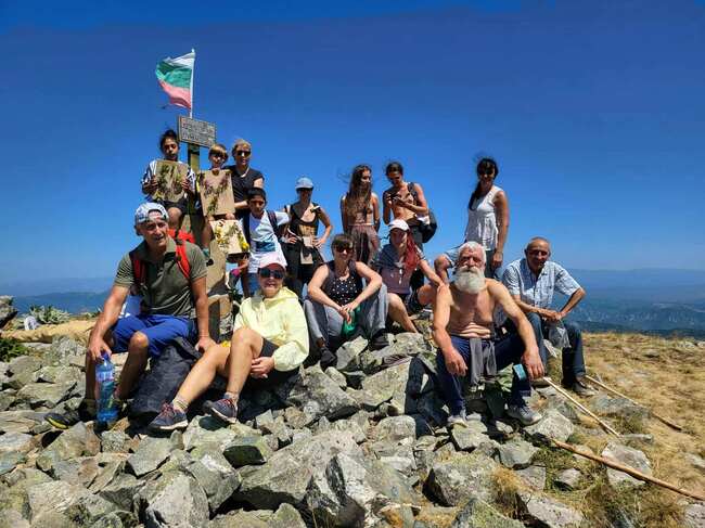 В трънското село Забел за поредна година се проведе творческа занималня за изкуство, доброволчество и завръщане към корените