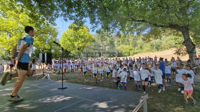 Първото издание на фестивала „Троян спортува“ събра над 300 участници от 17 спортни клуба в планинския град