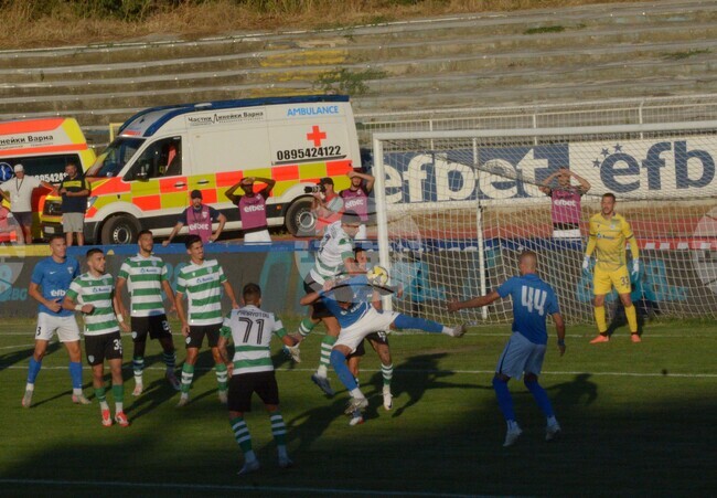 Черно море се наложи над съгражданите си от Спартак (Варна) в 5-ия кръг на Първа лига