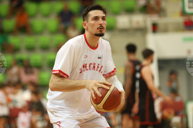 Виена Баскет и националът Борислав Младенов претърпяха първа загуба в австрийското първенство