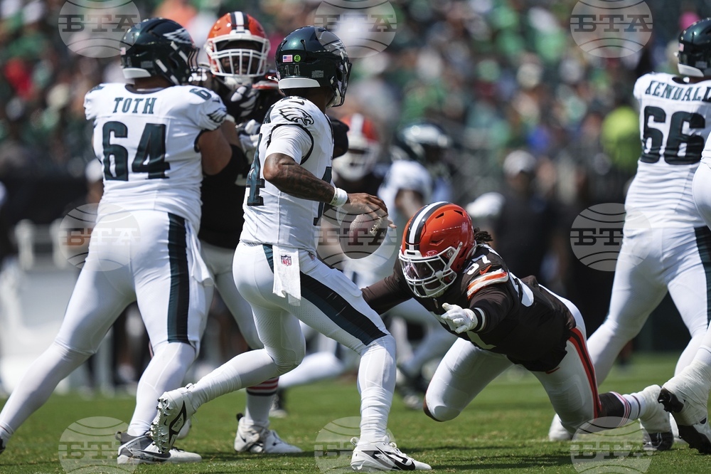 Browns Eagles Football