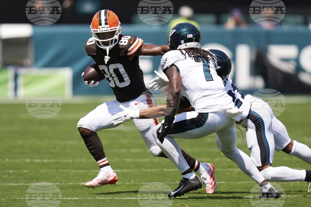 Browns Eagles Football