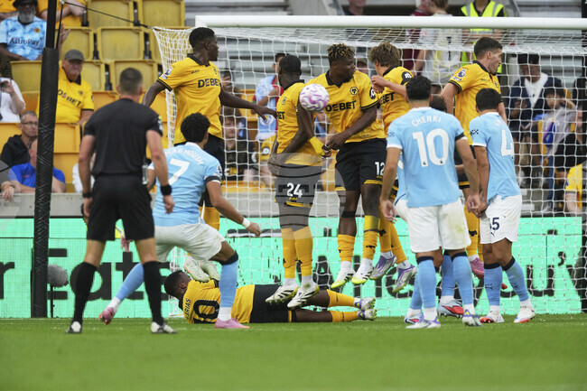 Манчестър Сити стигна до категоричен успех като гост на Уулвърхямптън