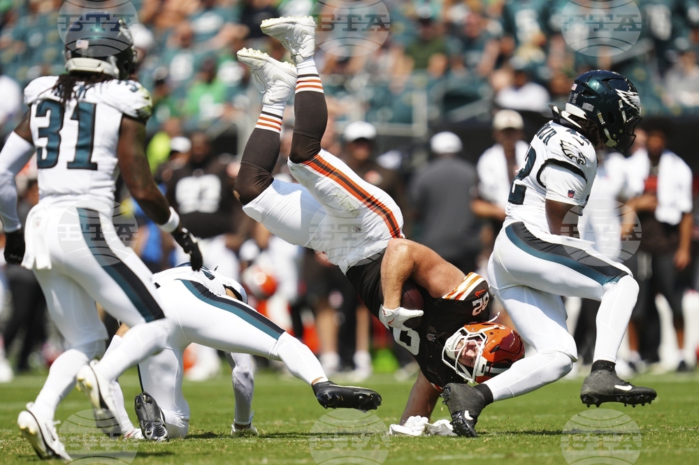 Browns Eagles Football