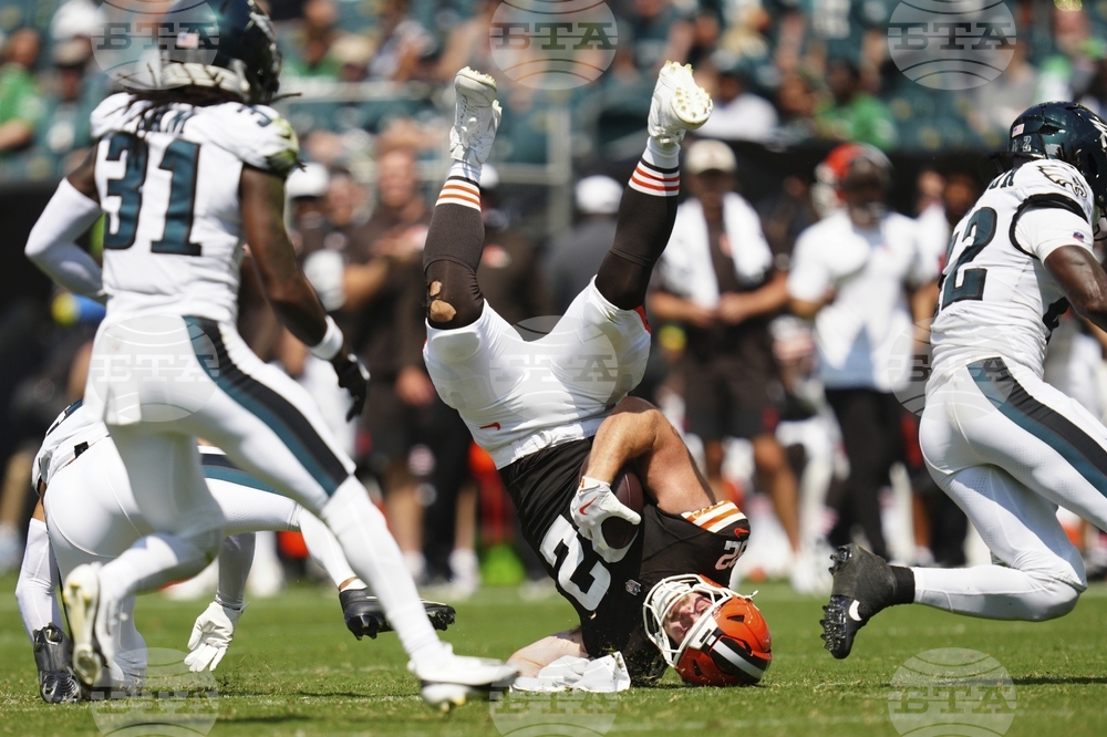 APTOPIX Browns Eagles Football