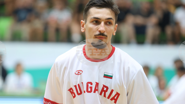 Националът Борислав Младенов реализира 25 точки за победа на своя клубен тим Виена Баскет в австрийския шампионат