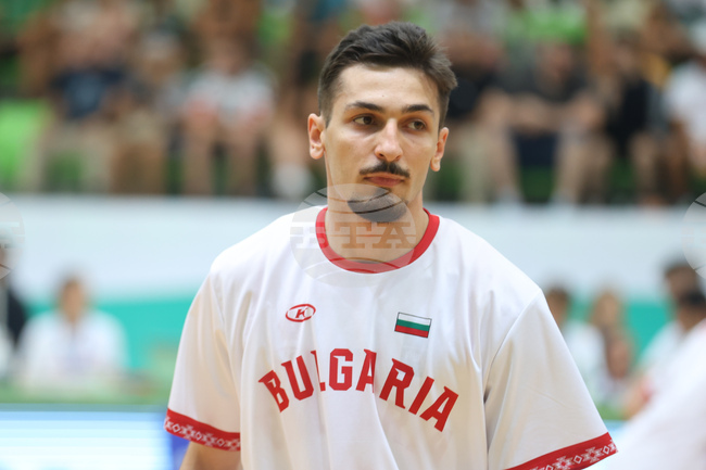 Борислав Младенов и Виена Баскет с поражение в Адриатическата лига, Йордан Минчев и Кемниц допуснаха загуба в Германия