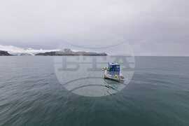 Ден 59 - Целият товар на НИК 421 вече е на брега край българската база „Св. Климент Охридски"