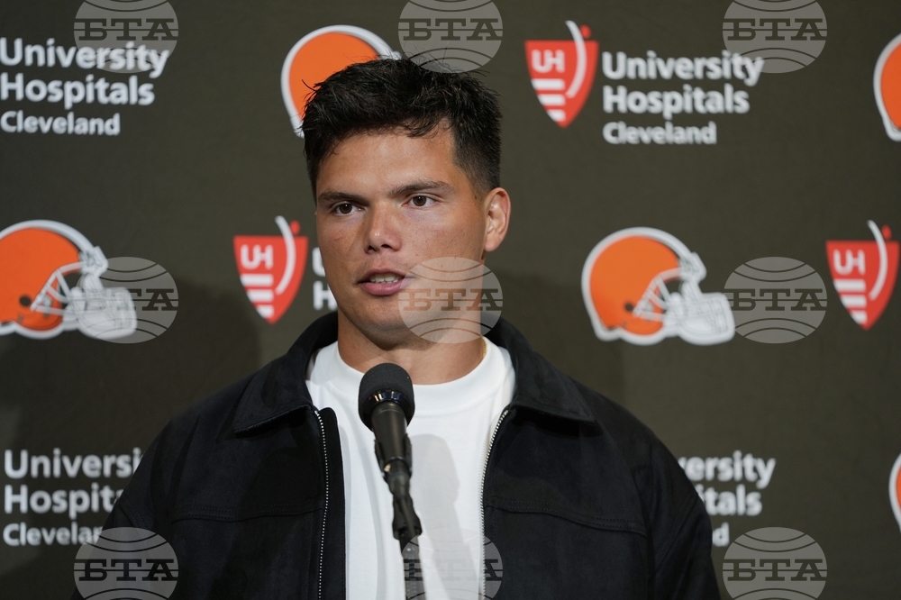 Browns Eagles Football