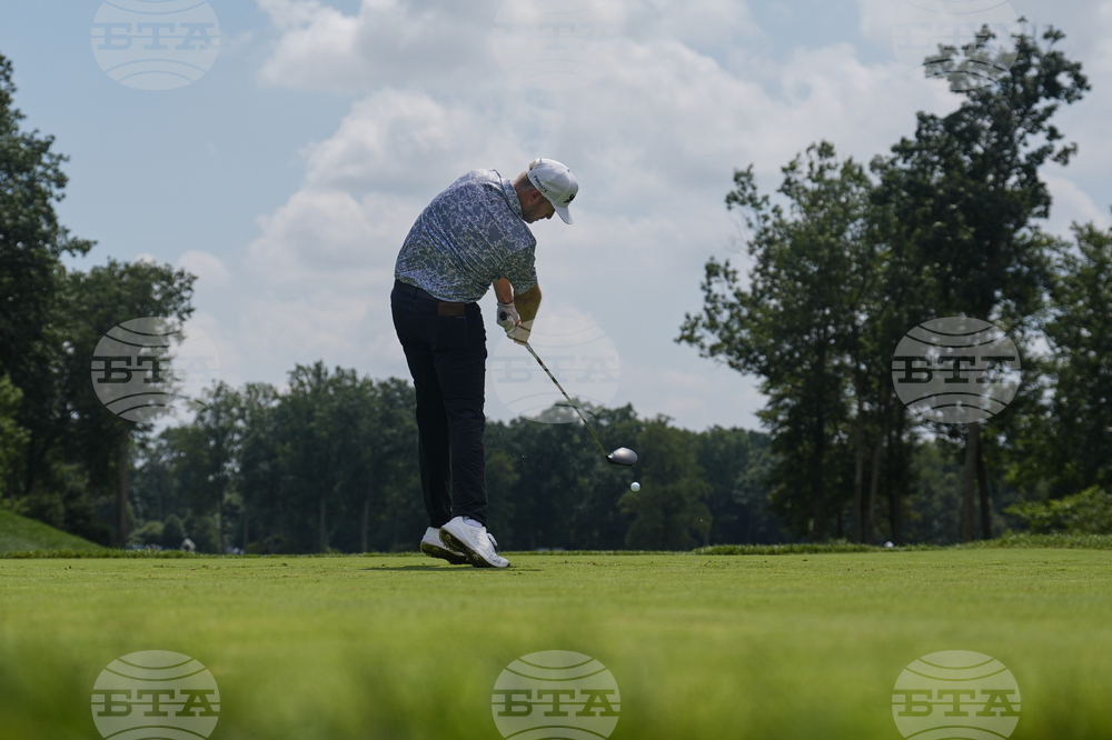 APTOPIX BMW Chamionship Golf