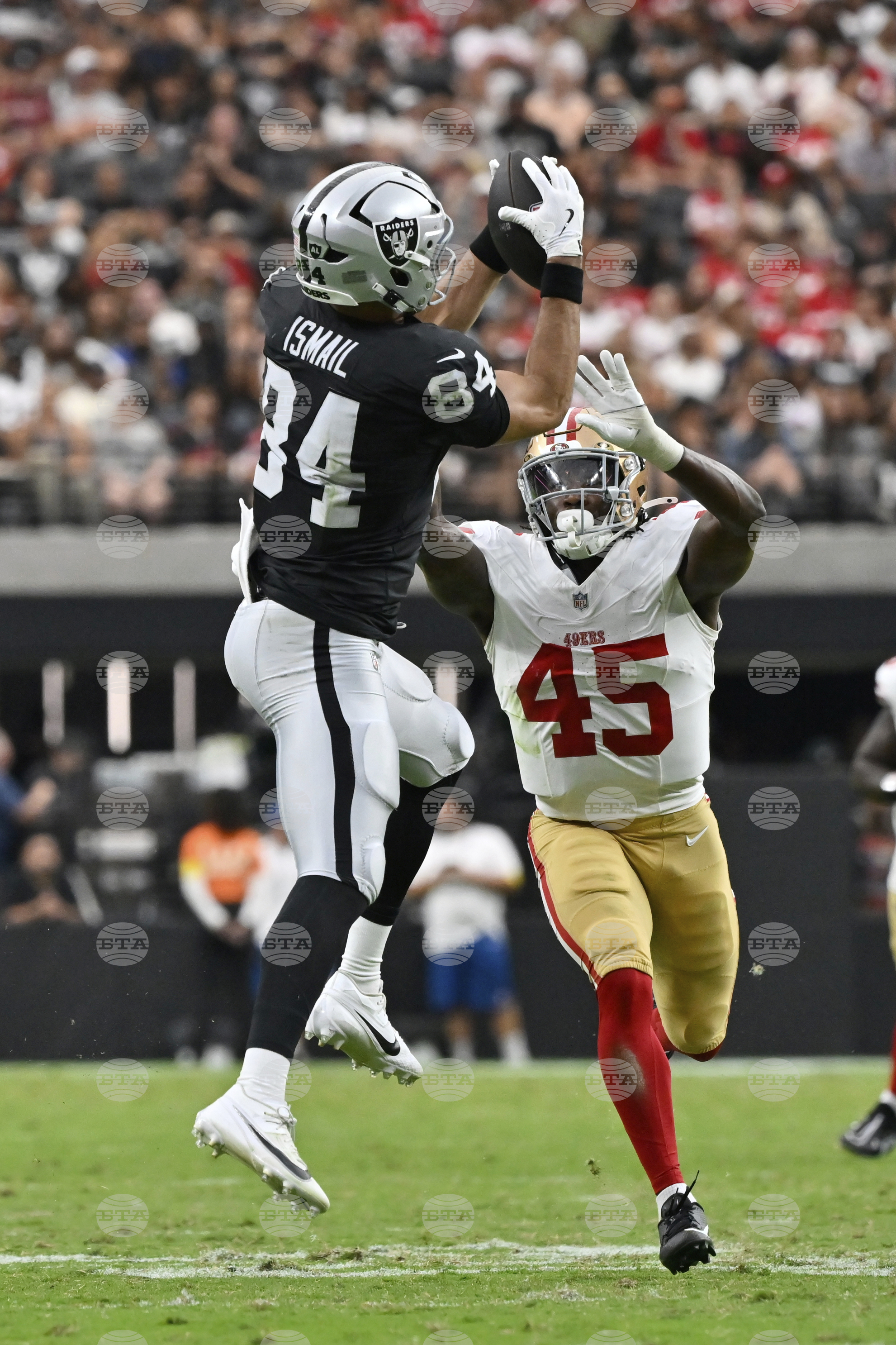 49ers Raiders Football